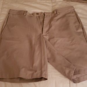 Haggar shorts like new